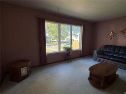 2312 Rosser Avenue, Brandon, MB R7B0E3 Photo 16