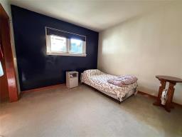 Bedroom - 2312 Rosser Avenue, Brandon, MB R7B0E3 Photo 6