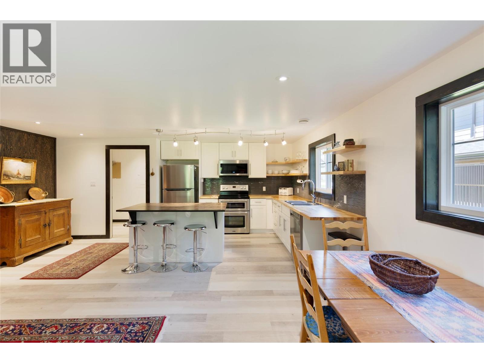 1915 Aspen Crescent - 49