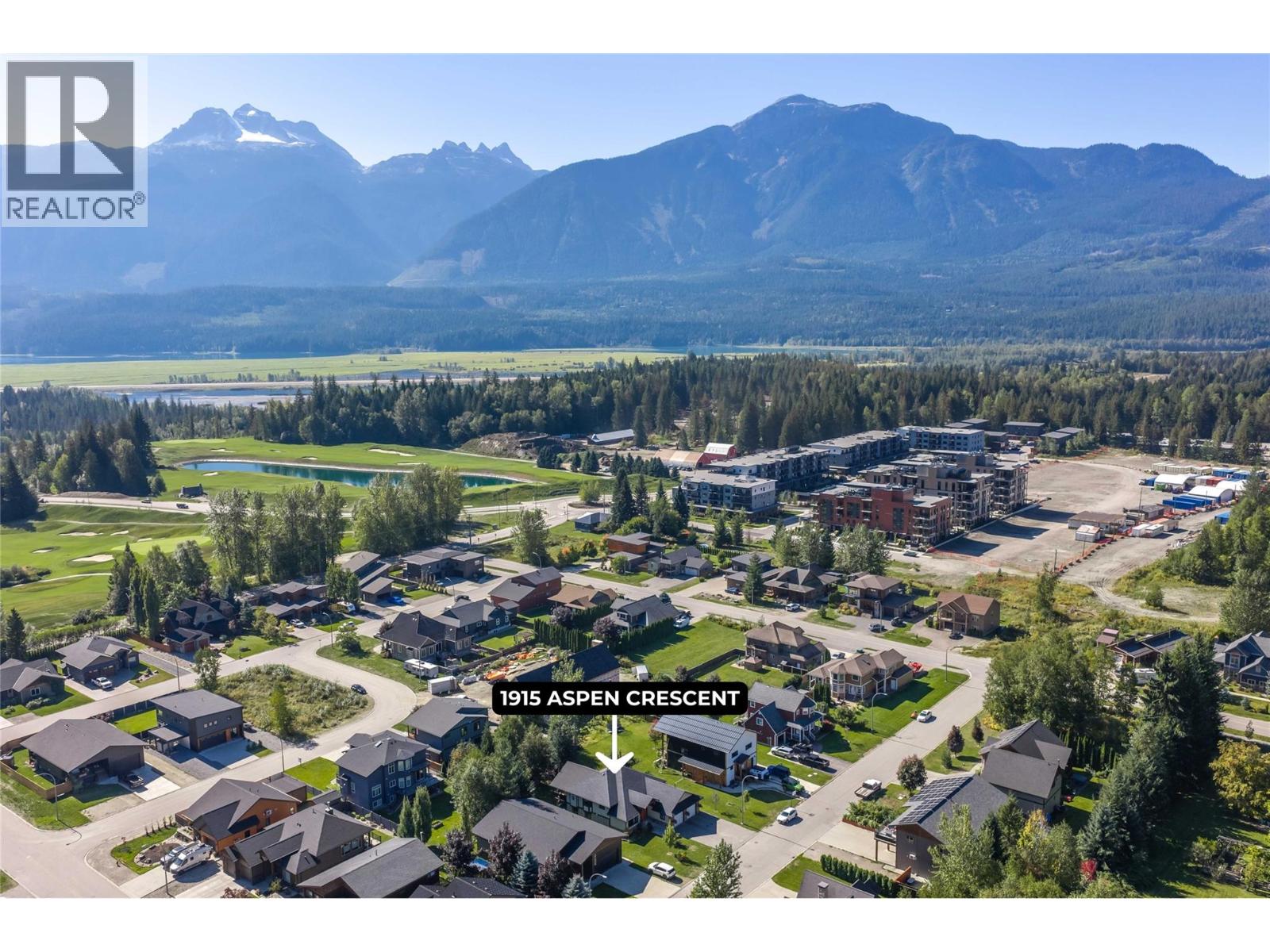 1915 Aspen Crescent - 74