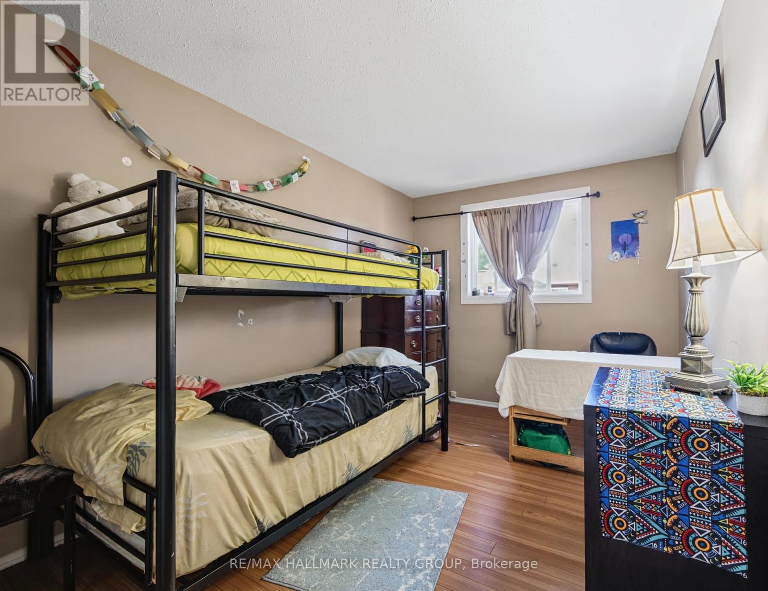 #41 1097 MILLWOOD COURT - Image 14