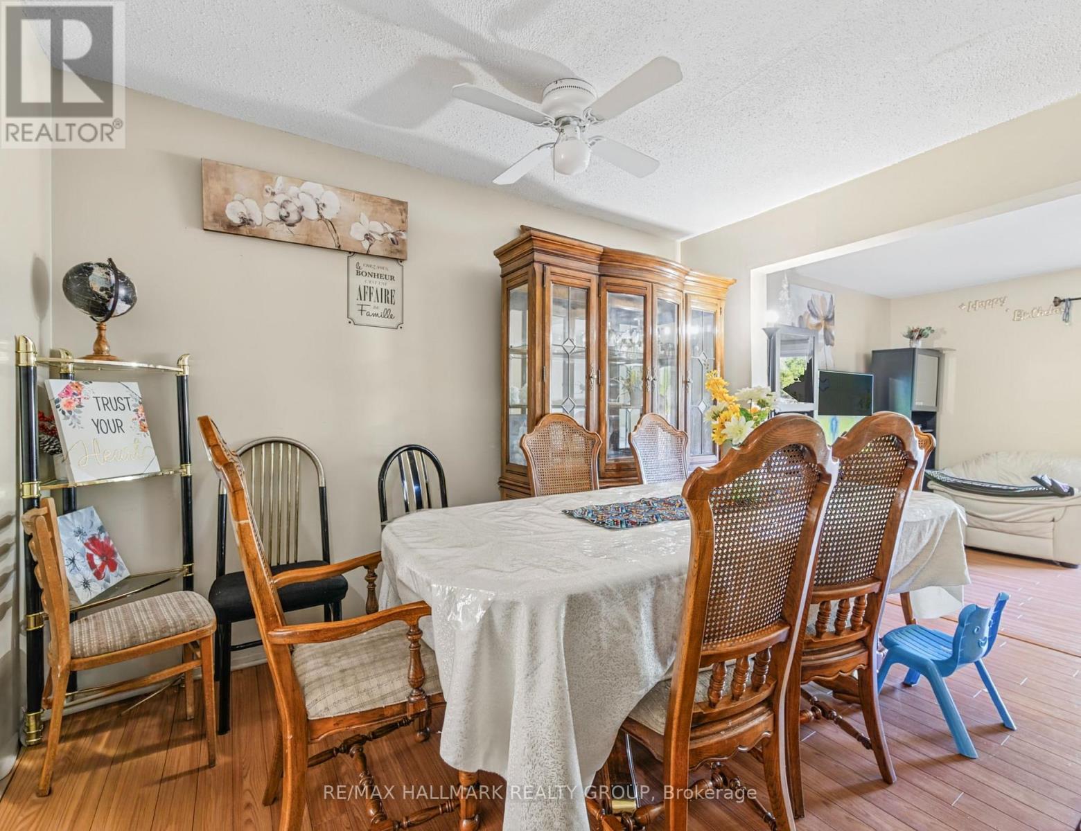 #41 1097 MILLWOOD COURT - Image 9