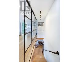 Upper - 6 Littlehayes Lane, Toronto, ON M5T1L8 Photo 15