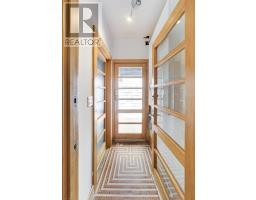 Upper - 6 Littlehayes Lane, Toronto, ON M5T1L8 Photo 34