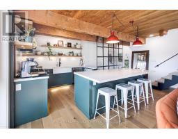 Upper - 6 Littlehayes Lane, Toronto, ON M5T1L8 Photo 7