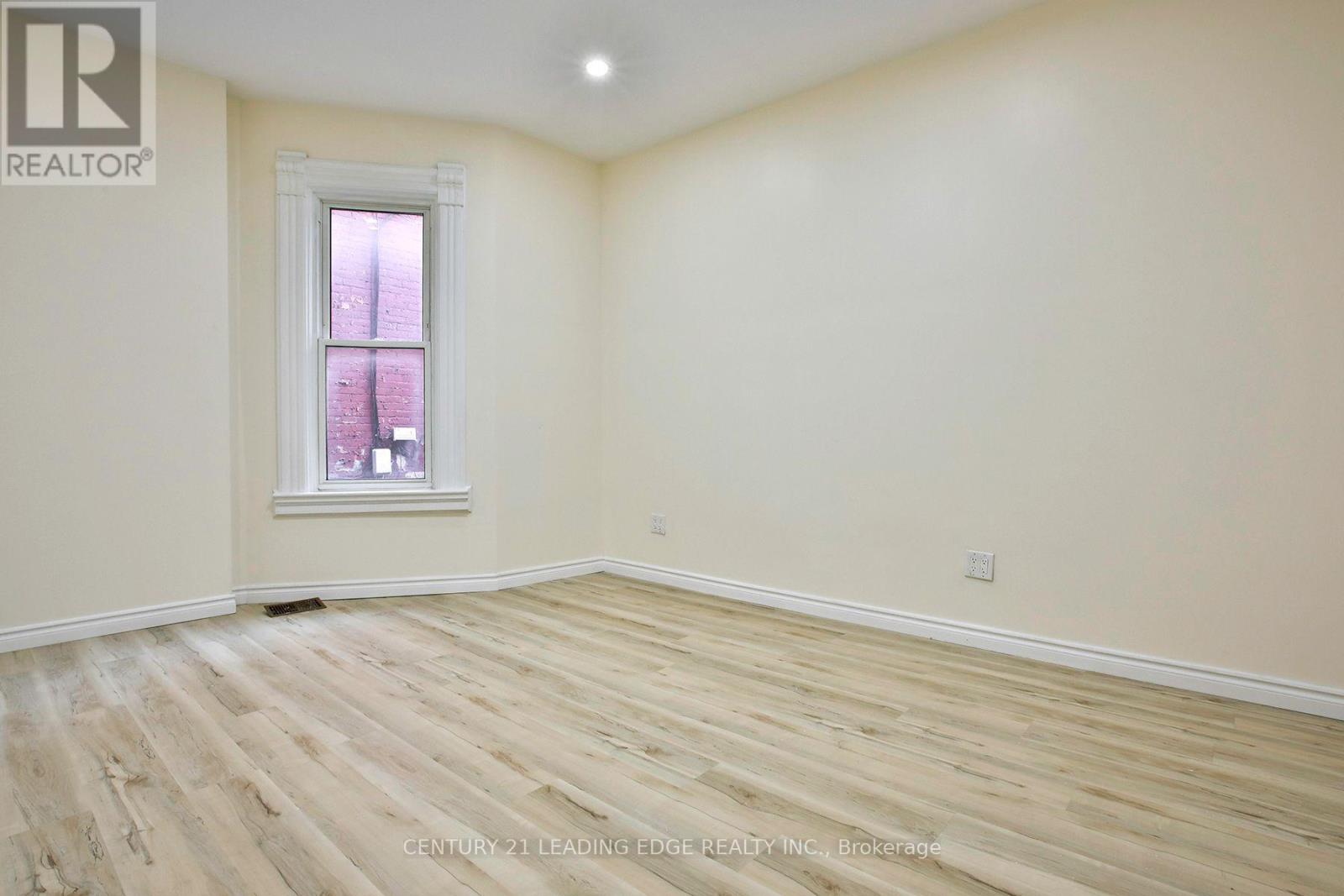 9 BORDEN STREET - 10