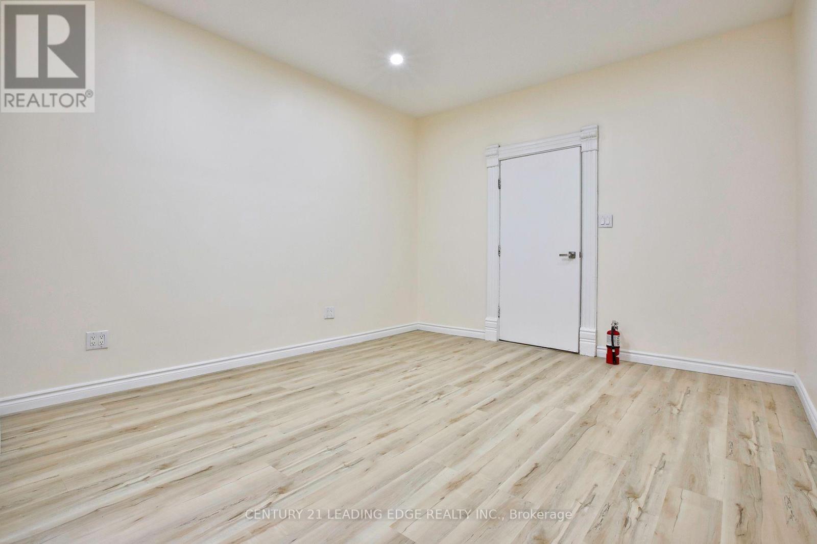 9 BORDEN STREET - 11