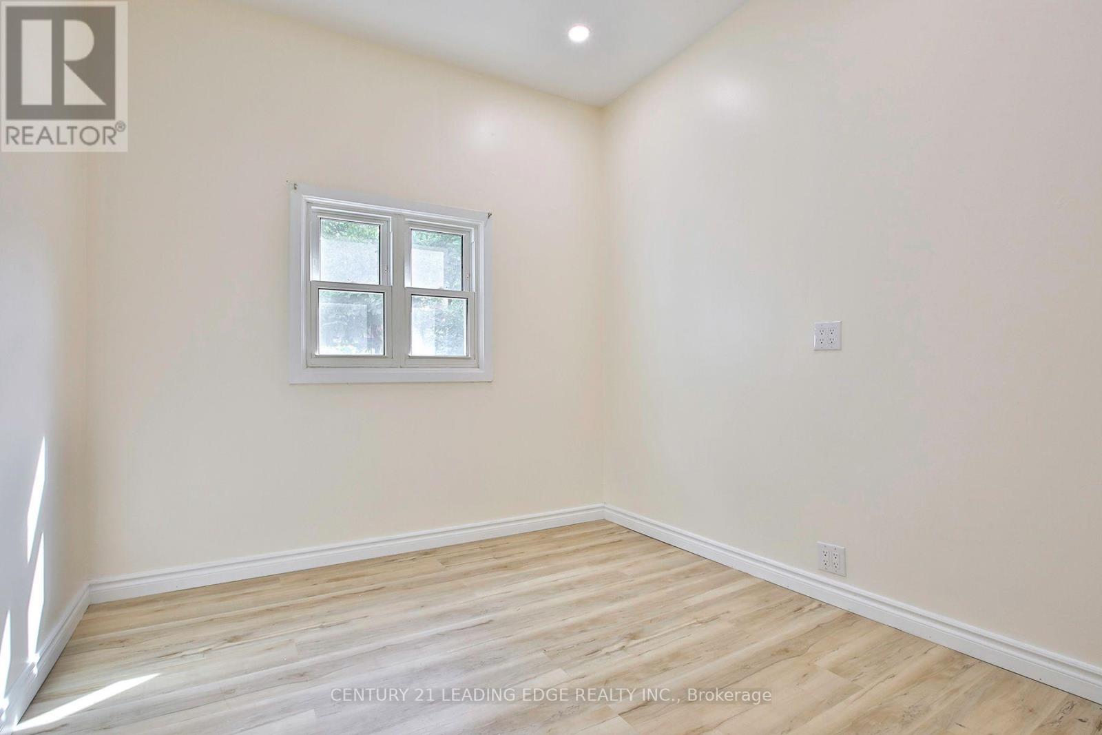 9 BORDEN STREET - 14