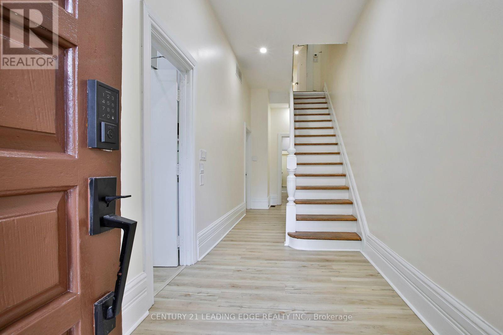 9 BORDEN STREET - 2