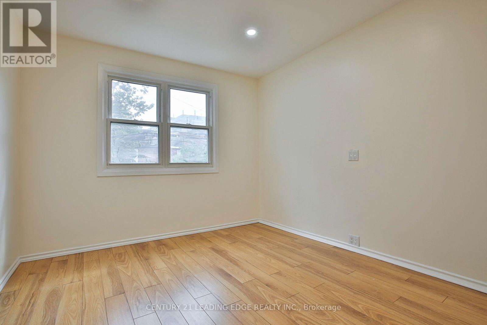 9 BORDEN STREET - 22
