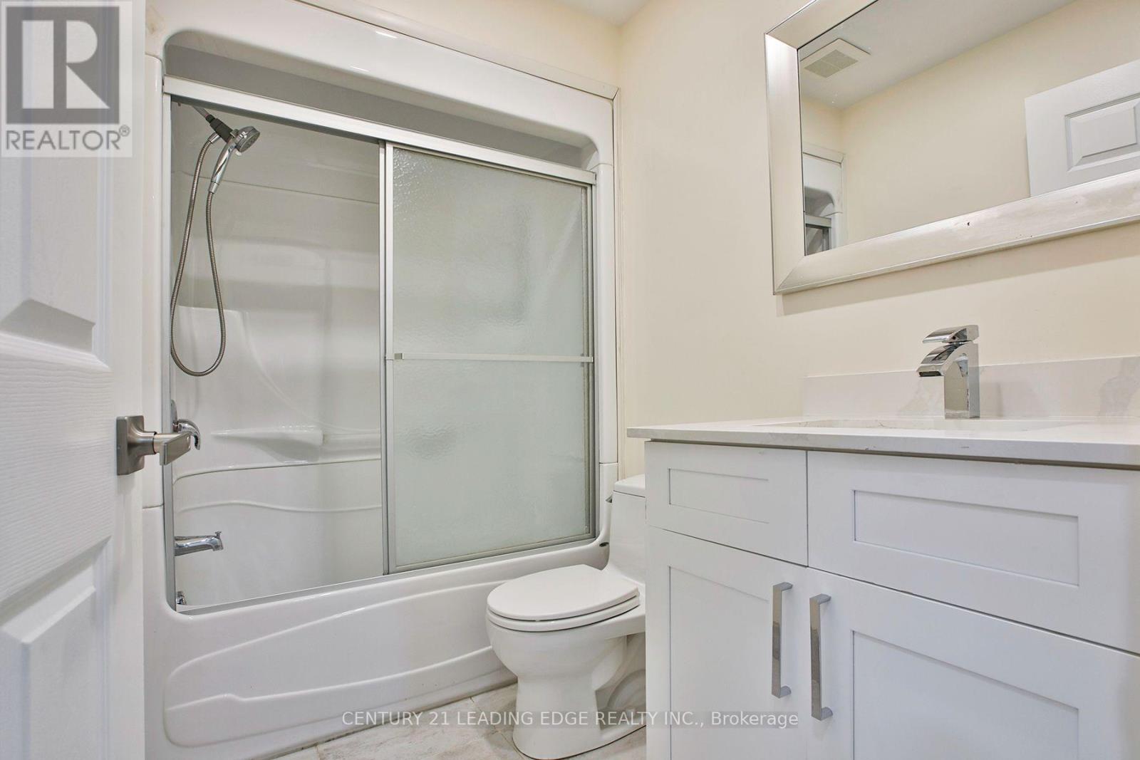 9 BORDEN STREET - Image 28