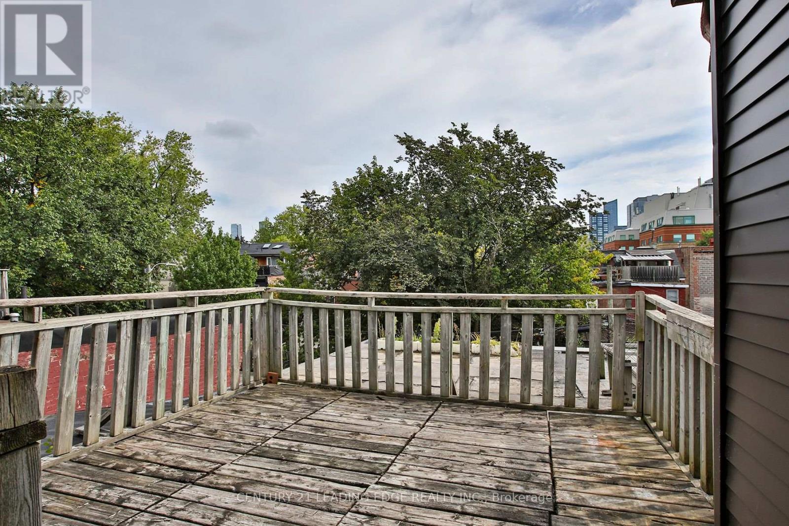 9 BORDEN STREET - 38