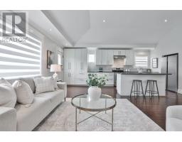 17 Flora Drive, Toronto, ON M1P1A1 Photo 9