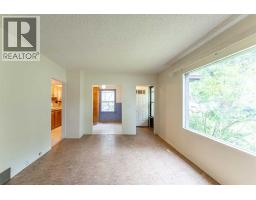 502 12 Street N, Lethbridge, AB T1H2G8 Photo 11
