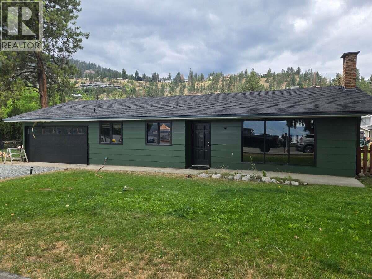 4194 Beach Avenue, Peachland