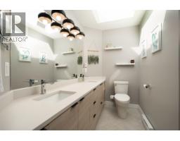 329 Garden Drive, Vancouver, BC V5L4Z1 Photo 16