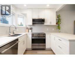 329 Garden Drive, Vancouver, BC V5L4Z1 Photo 7