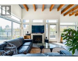 1075 W 1st Street, North Vancouver, BC V7P3T4 Photo 7