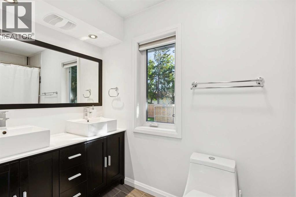 4212 45 Street SW - 15