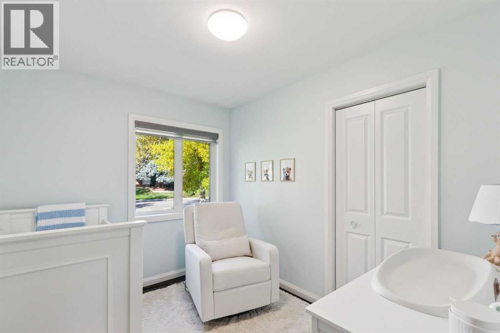 4212 45 Street SW - 16