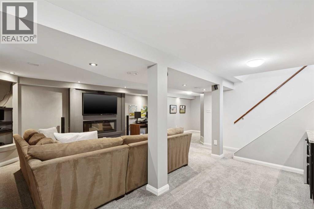4212 45 Street SW - 21