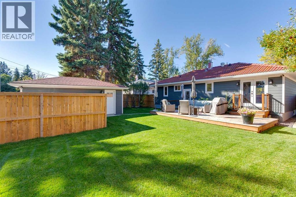 4212 45 Street SW - 29