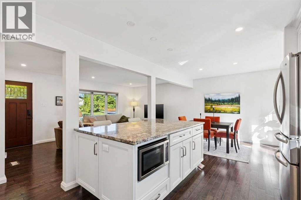 4212 45 Street SW - 9