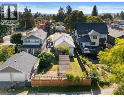 626 E 13th Street, North Vancouver, BC V7L2M5 Photo 38