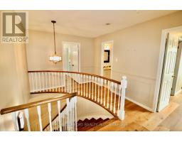 12 Banbury Court, Aurora, ON L4G3M9 Photo 21
