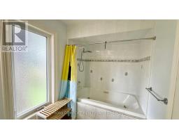12 Banbury Court, Aurora, ON L4G3M9 Photo 26