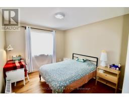 12 Banbury Court, Aurora, ON L4G3M9 Photo 32