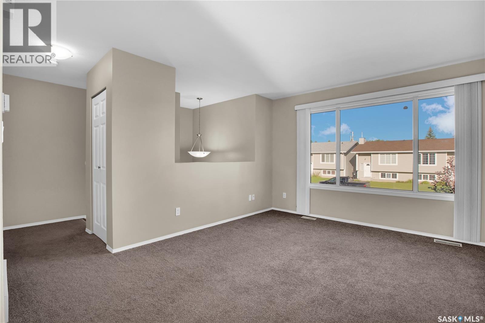 209 Hedley STREET - 3