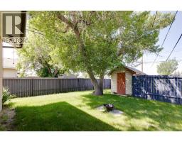 933 Marcombe Drive NE - photo 2