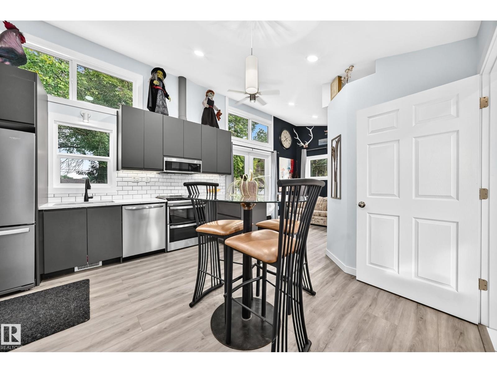 12045 64 ST NW - 10