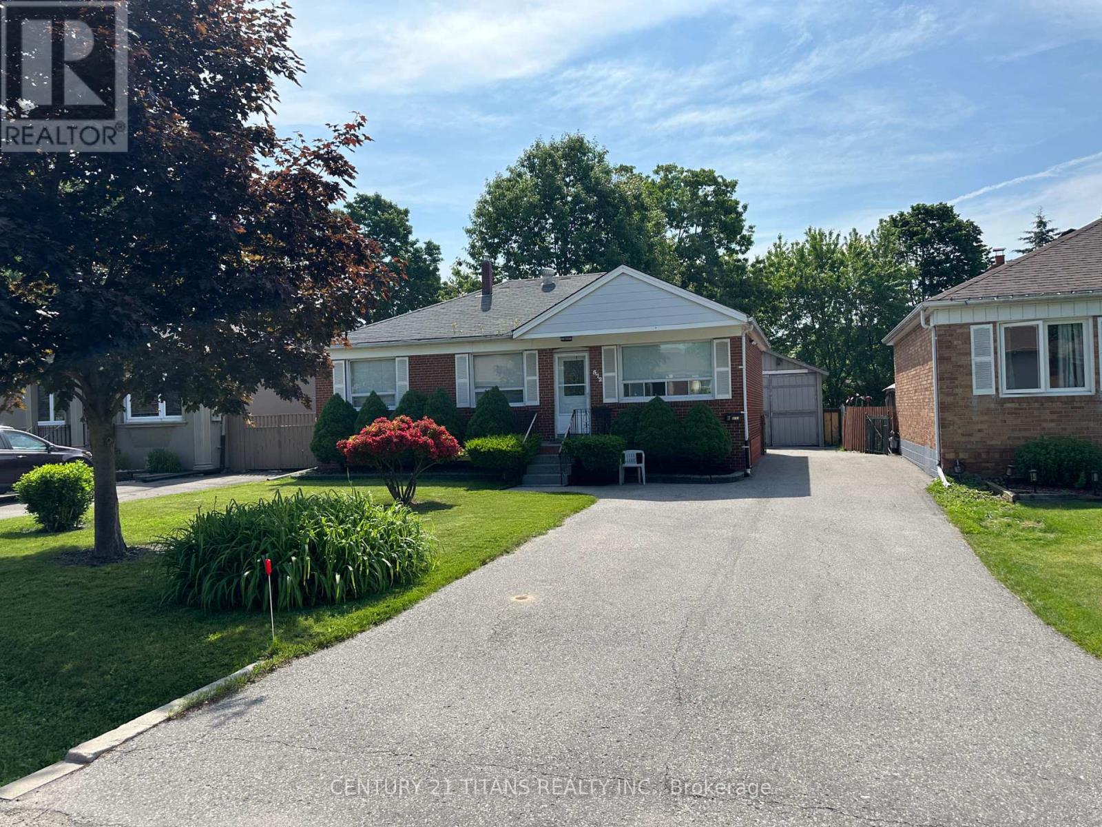 Photo of 572 Exbury Crescent