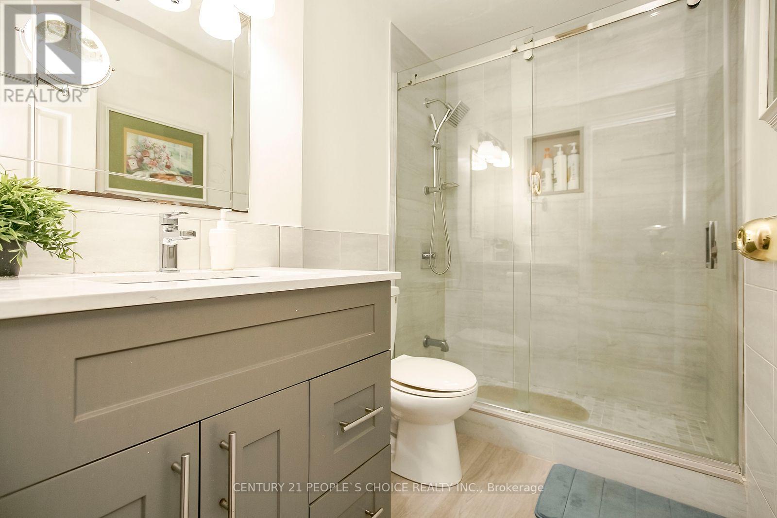 98 DARRAS COURT - 23