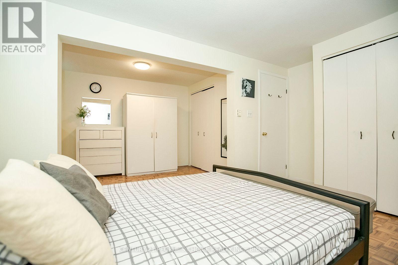 98 DARRAS COURT - 28