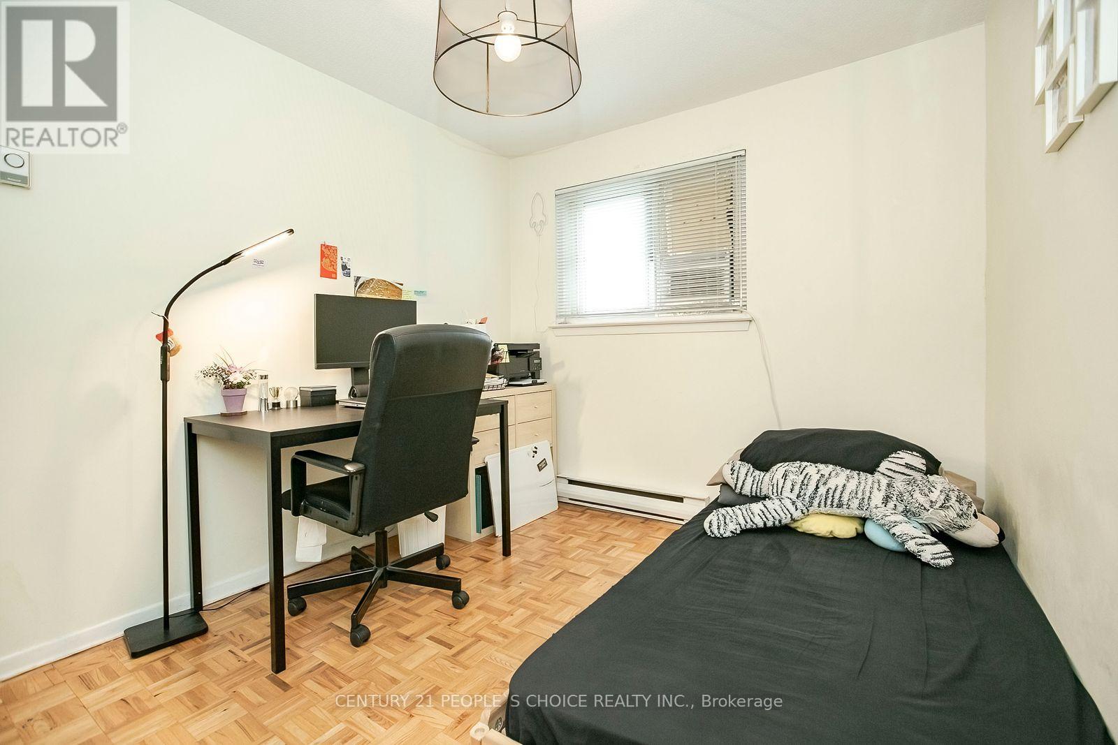 98 DARRAS COURT - 31