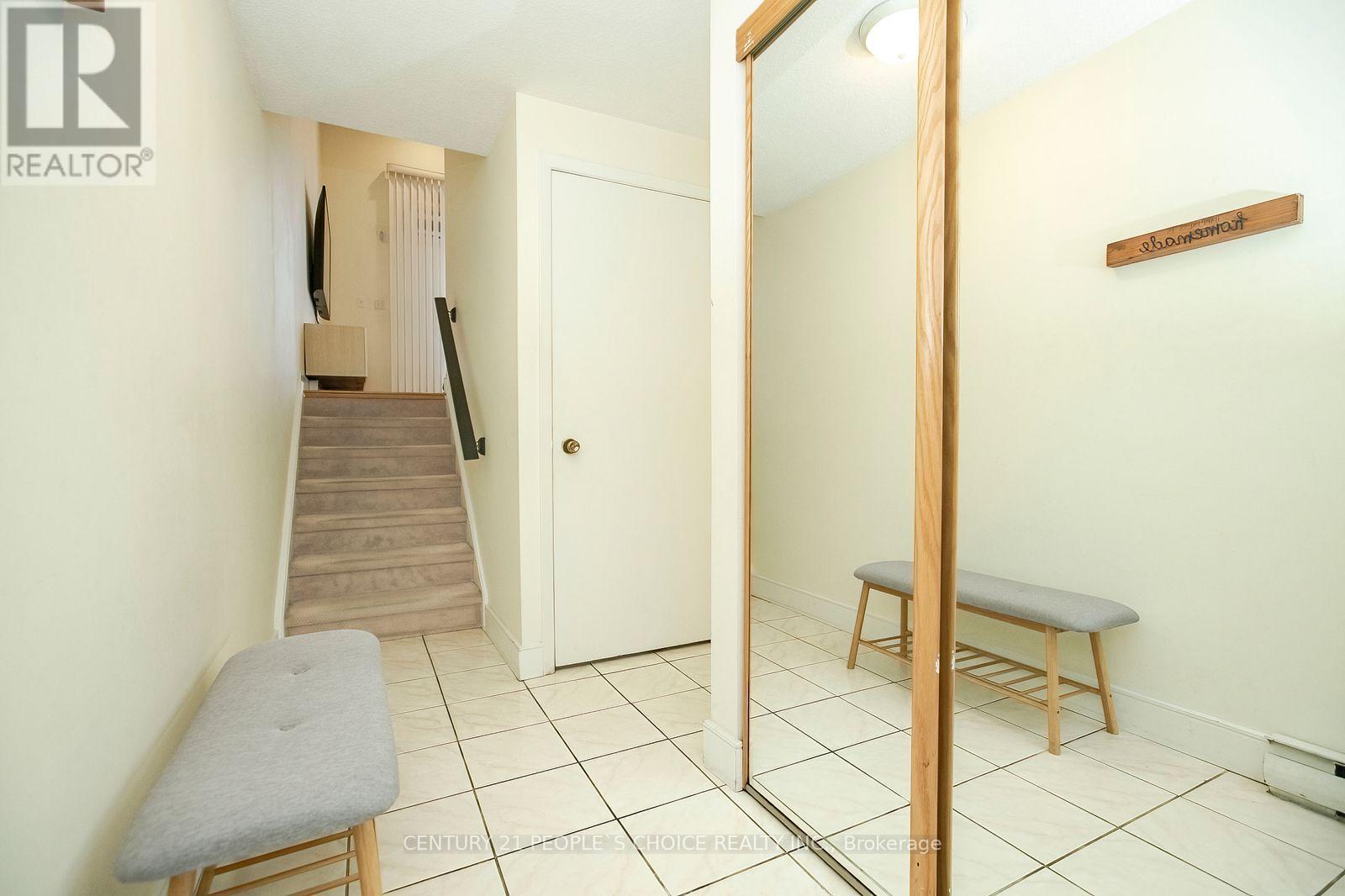 Photo of 98 DARRAS COURT