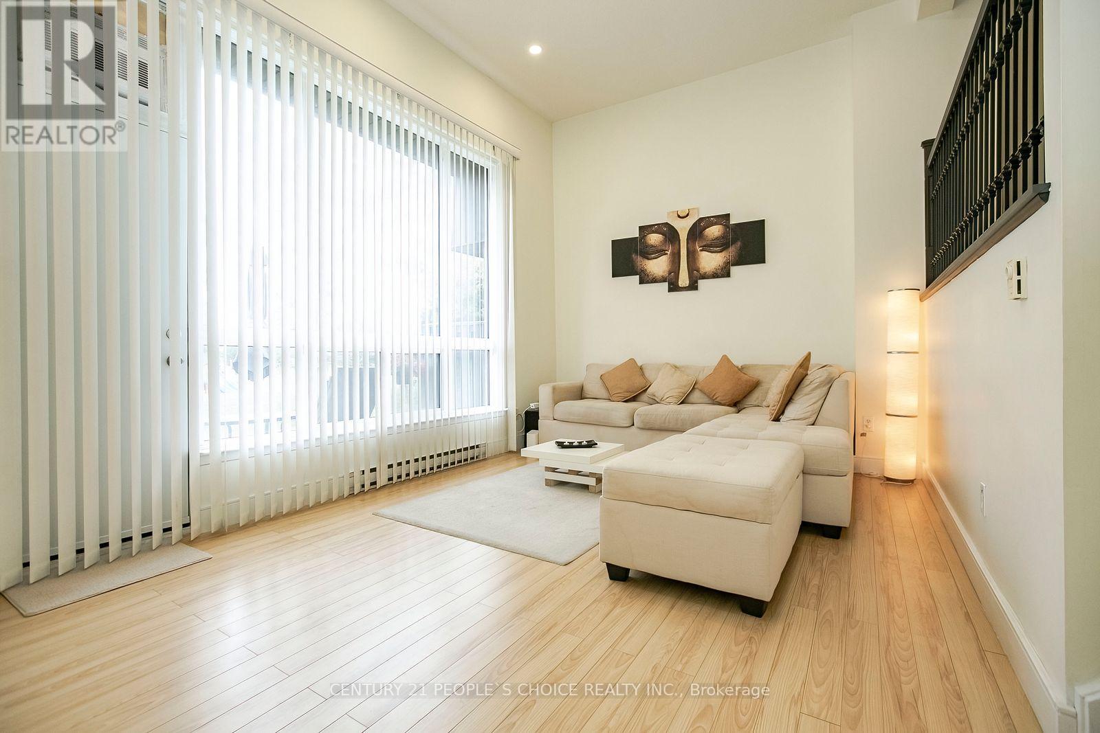 98 DARRAS COURT - 8