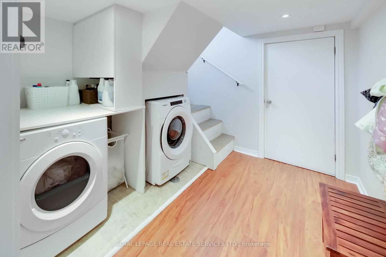 21 PARKER AVENUE - 11