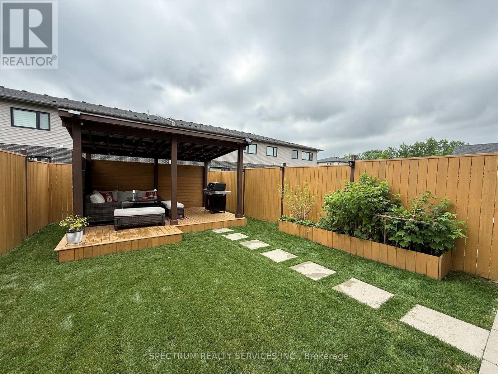 7436 MATTEO DRIVE - 25