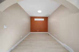 39 Craigmohr Drive, Winnipeg, MB R3T6A5 Photo 13