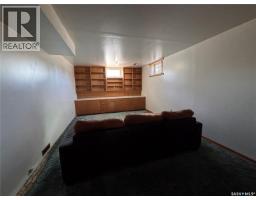 418 4th Avenue W, Kindersley, SK S0L1S0 Photo 27