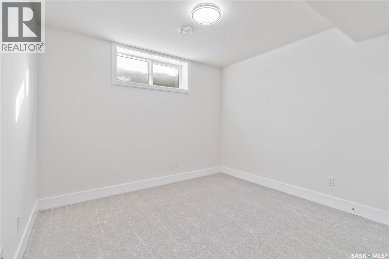 462 Yuel CRESCENT - 46