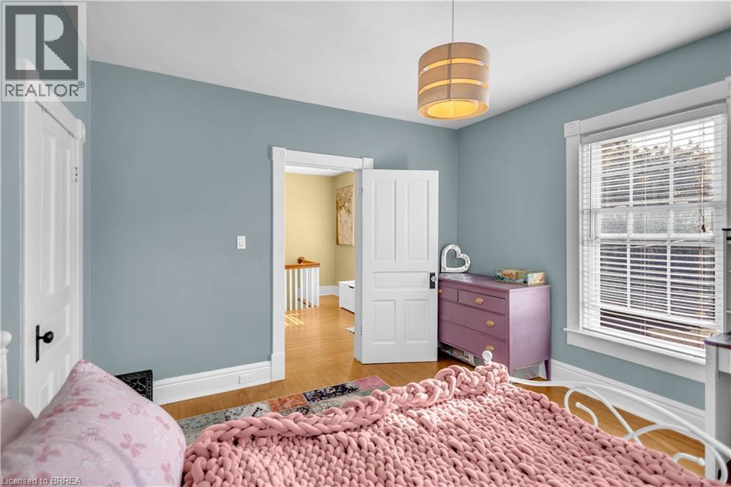 17 ALEXANDER Avenue - 26