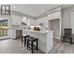 Bathroom - Unit 4 - 8 Golf Links Road, Kincardine, ON N2Z0G1 Photo 9