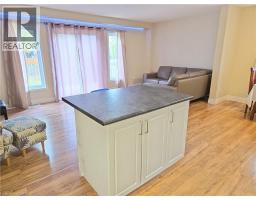 564 Wild Iris Avenue, Waterloo, ON N2V2X5 Photo 11