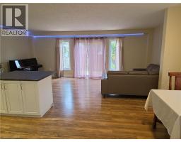 564 Wild Iris Avenue, Waterloo, ON N2V2X5 Photo 14