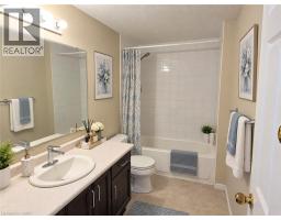 564 Wild Iris Avenue, Waterloo, ON N2V2X5 Photo 22